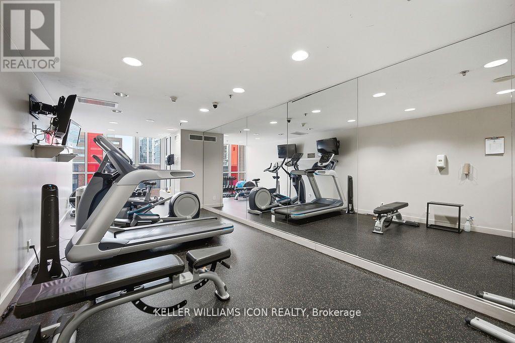 #1301 324 LAURIER AVENUE W - 26