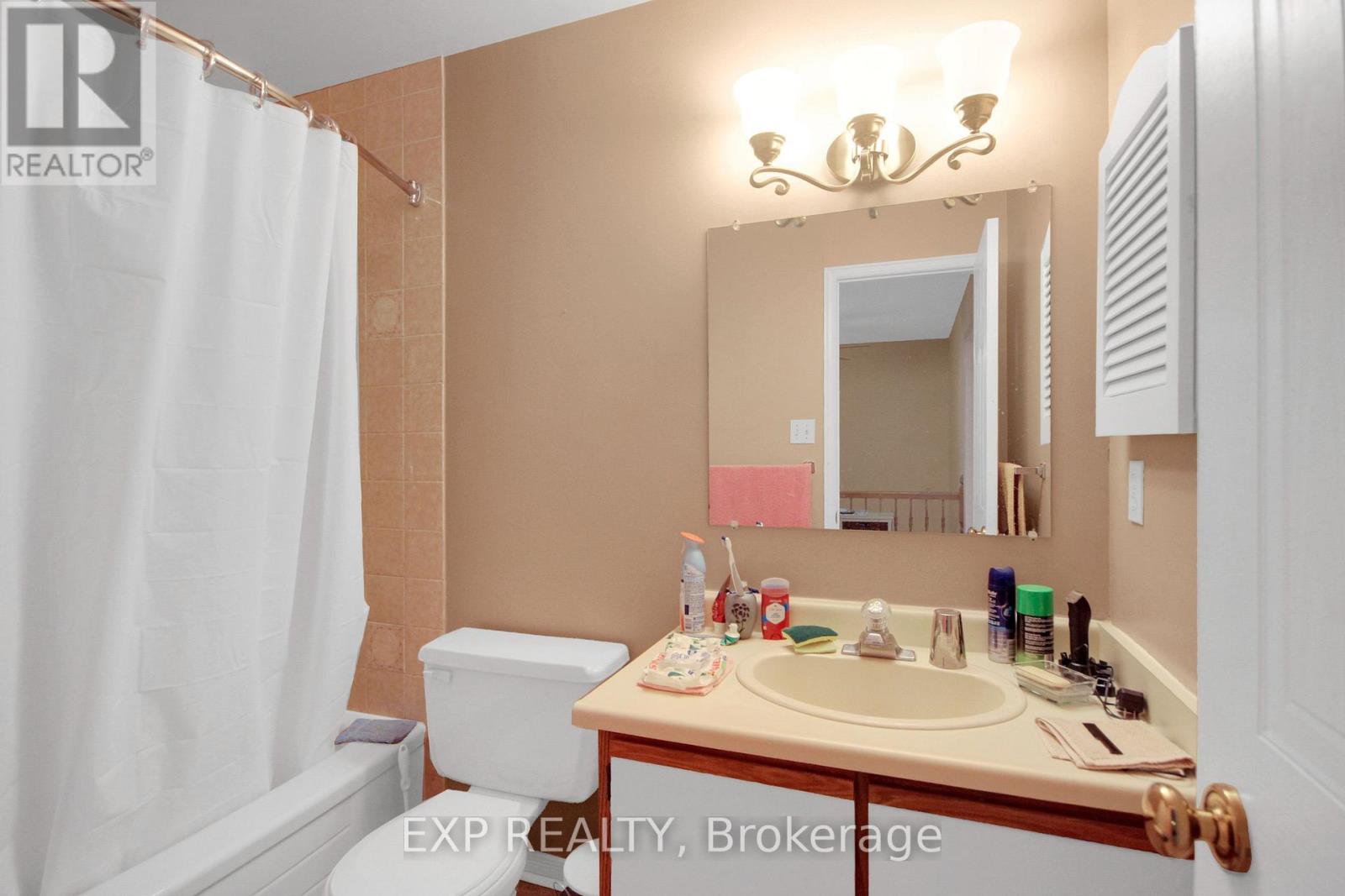 #20 40 HUNTVIEW PRIVATE - 17