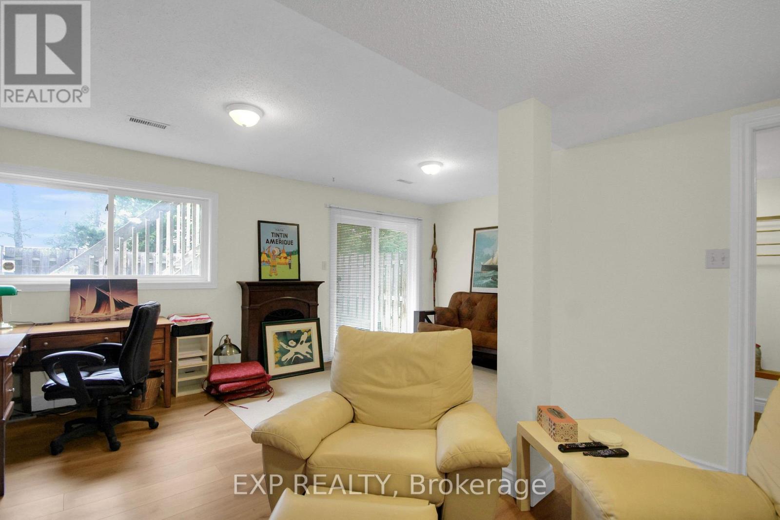 #20 40 HUNTVIEW PRIVATE - 19