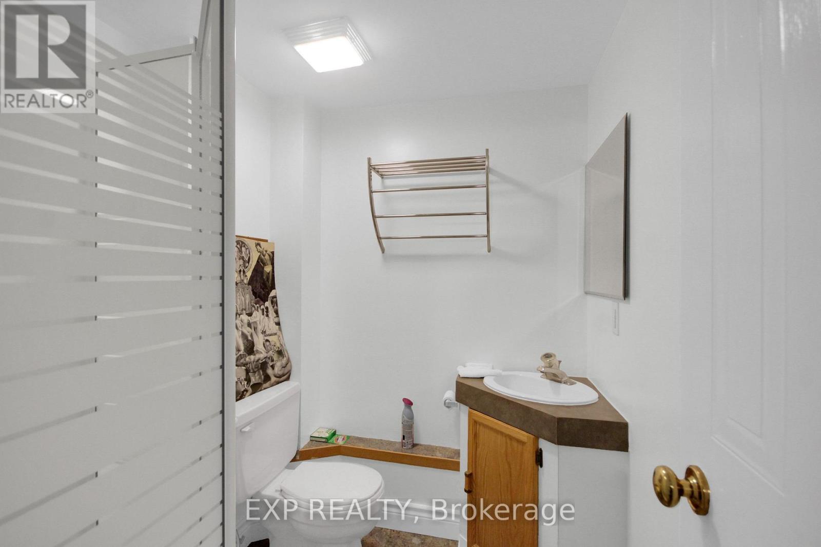 #20 40 HUNTVIEW PRIVATE - 20