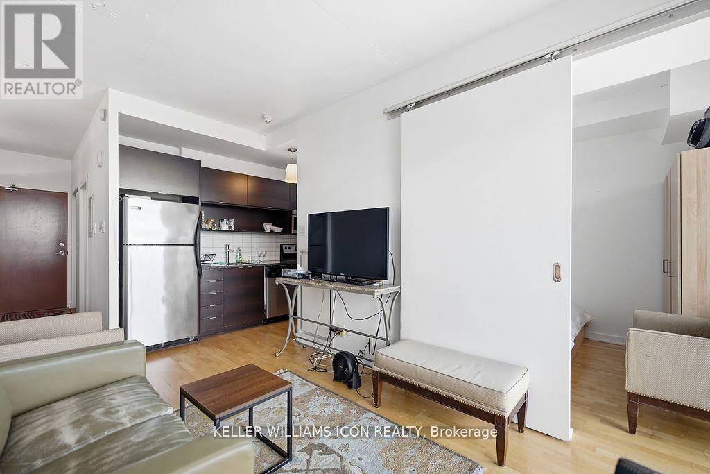 #1301 324 LAURIER AVENUE W - 10
