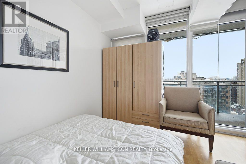 #1301 324 LAURIER AVENUE W - 18