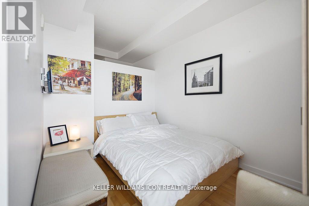 #1301 324 LAURIER AVENUE W - 16