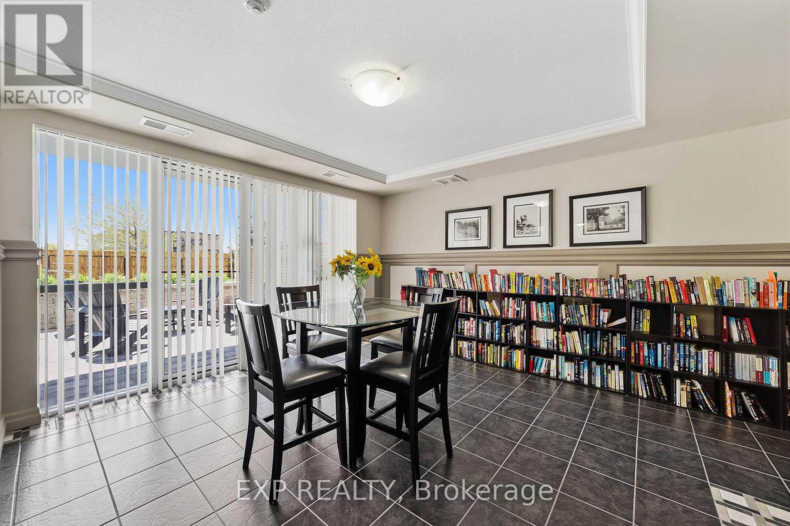 #109 1030 CORONATION DRIVE - 27