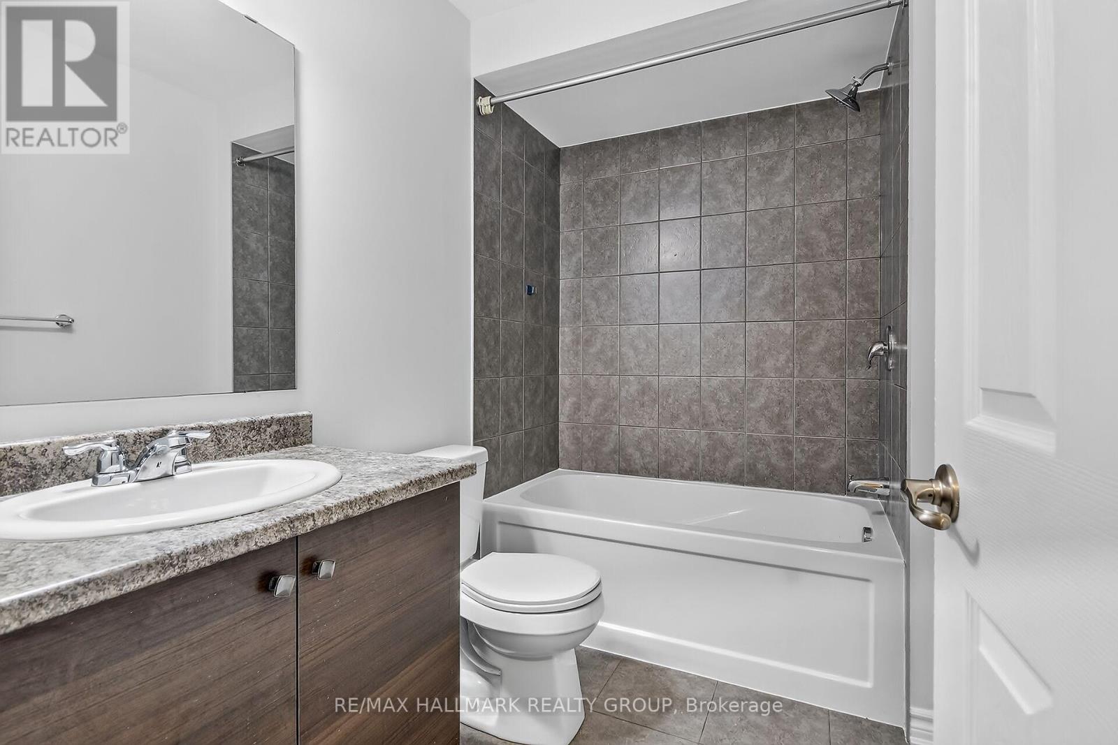 235 HIBERNIAN WALK - 23