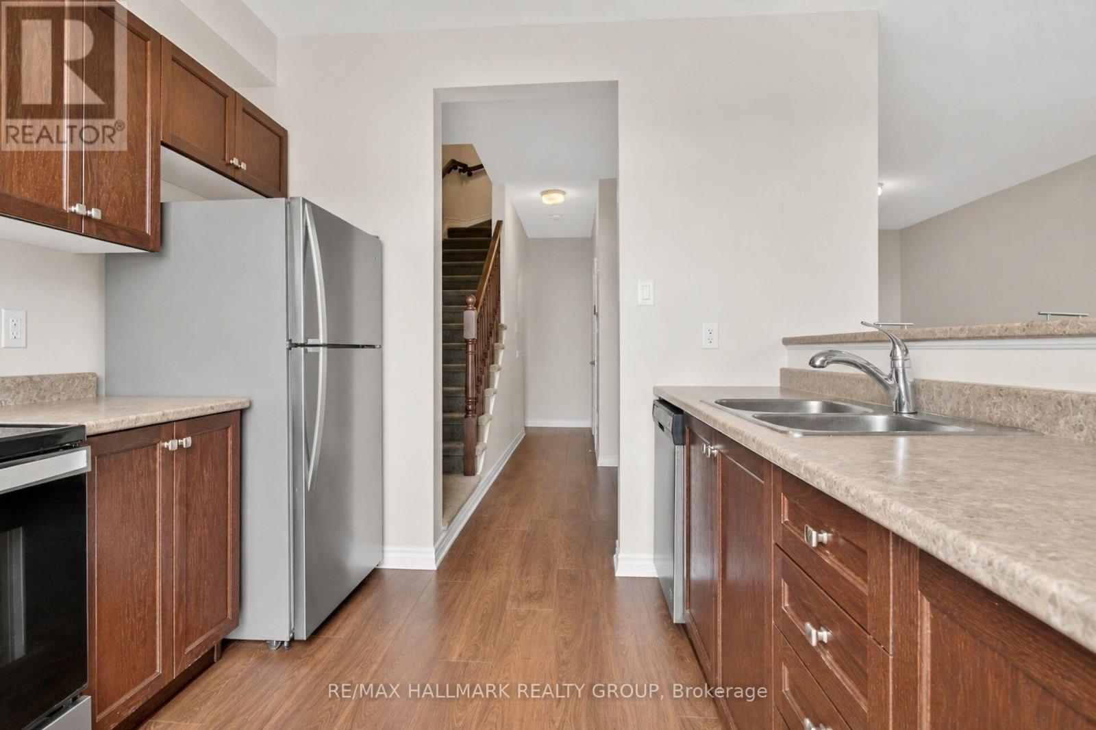 235 HIBERNIAN WALK - 12