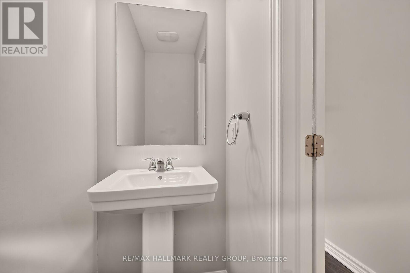 235 HIBERNIAN WALK - 9