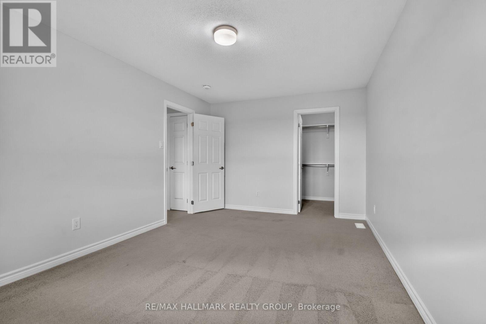235 HIBERNIAN WALK - 18