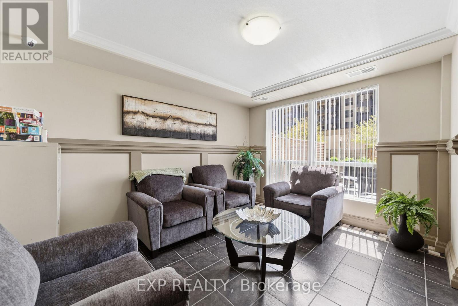 #109 1030 CORONATION DRIVE - 26