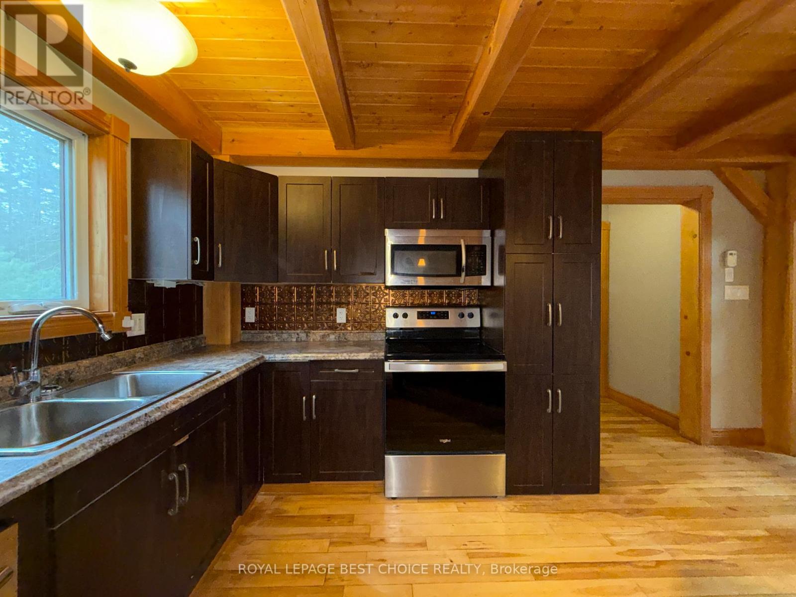 917940 PORTAGE BAY ROAD - 12
