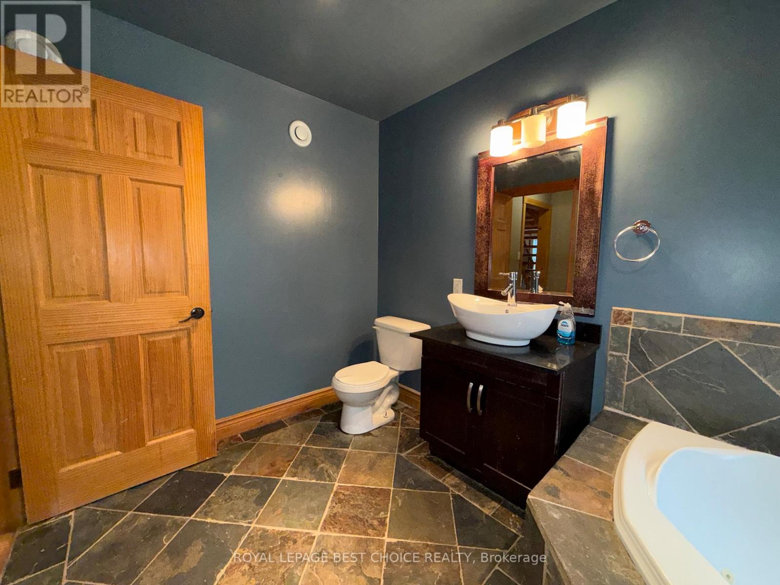 917940 PORTAGE BAY ROAD - 22