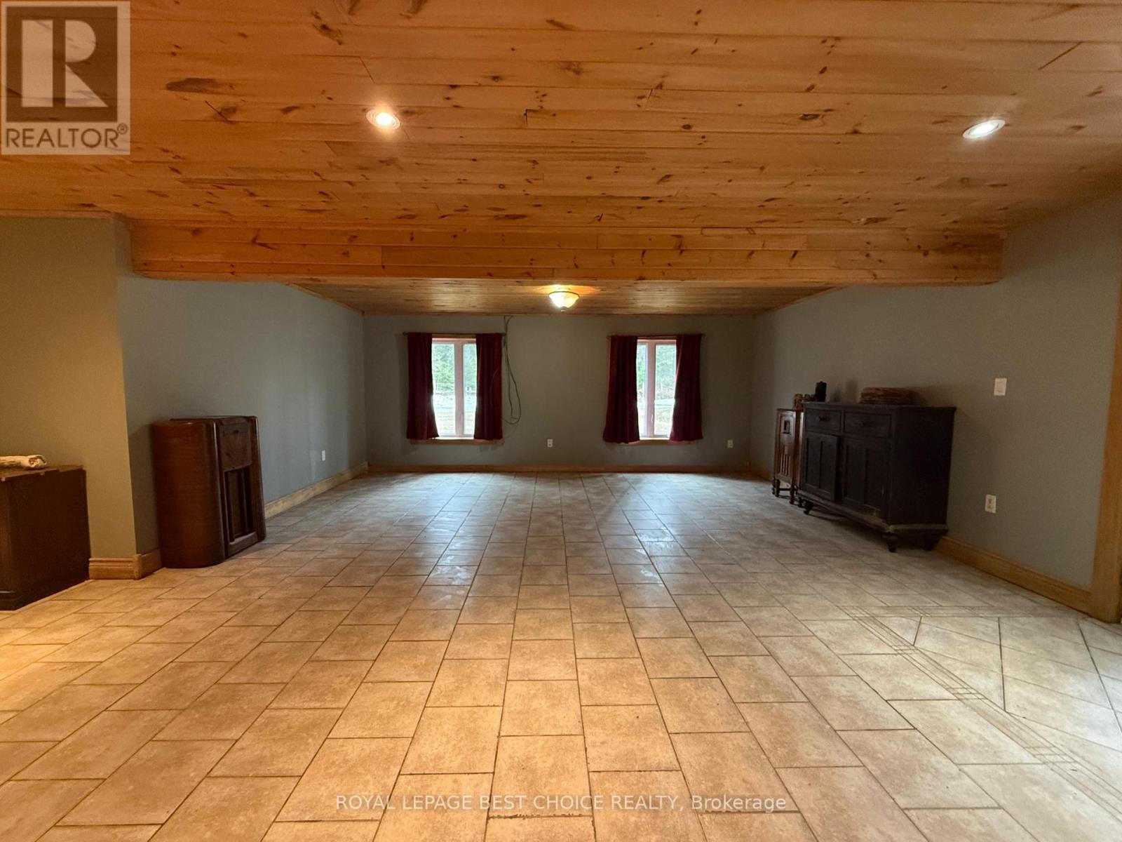 917940 PORTAGE BAY ROAD - 8