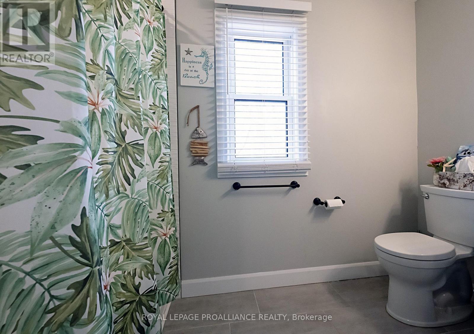 306 DUNDAS STREET W - 29
