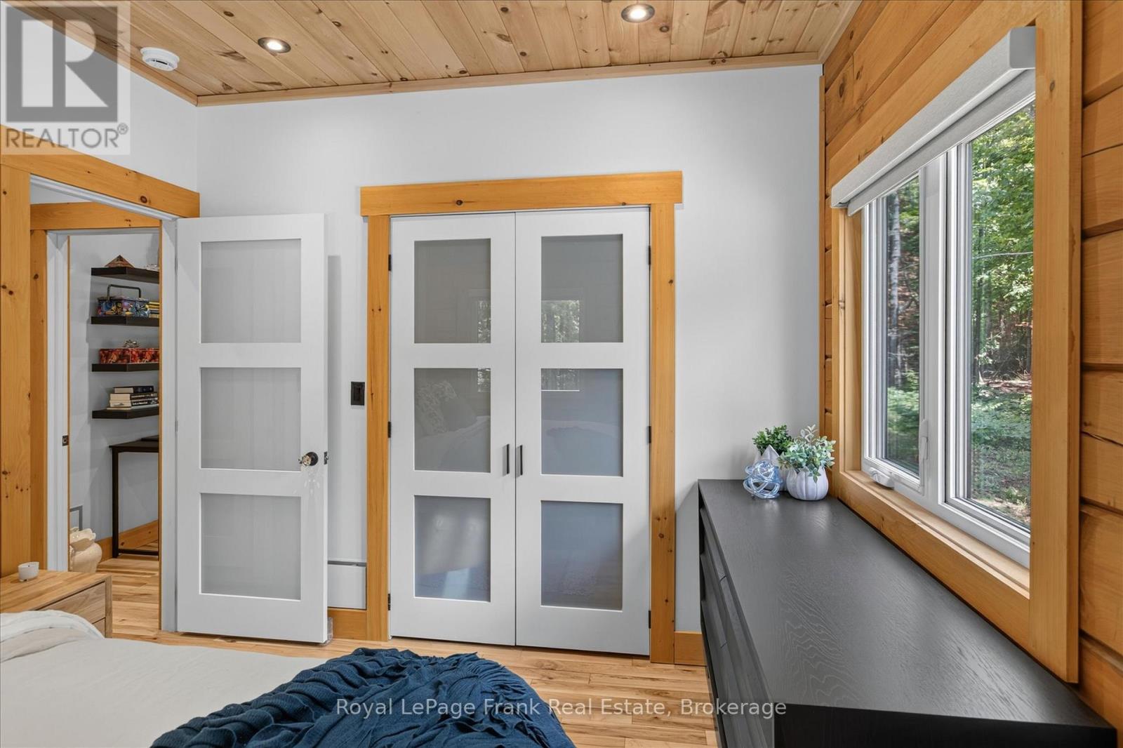 413 WEST BAY ROAD - 20