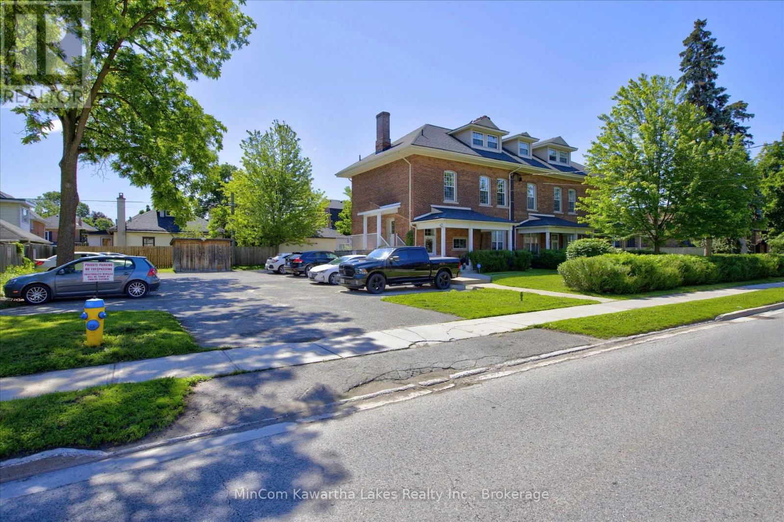 #4 760 GEORGE STREET N - 43