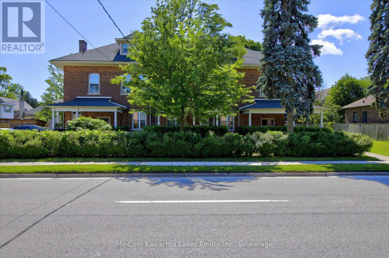 #4 760 GEORGE STREET N - 4
