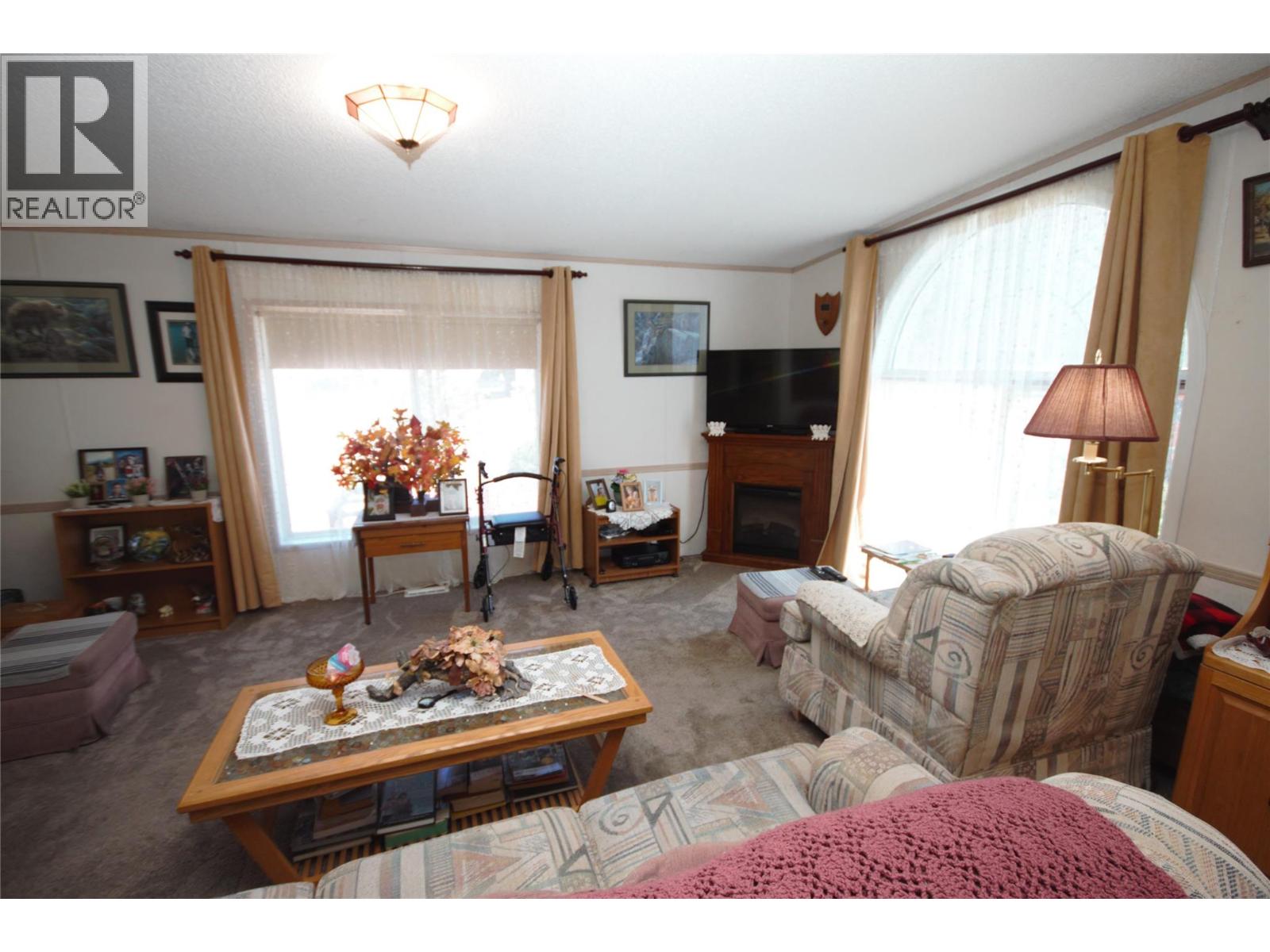 #15 8598 Highway 97 - 15