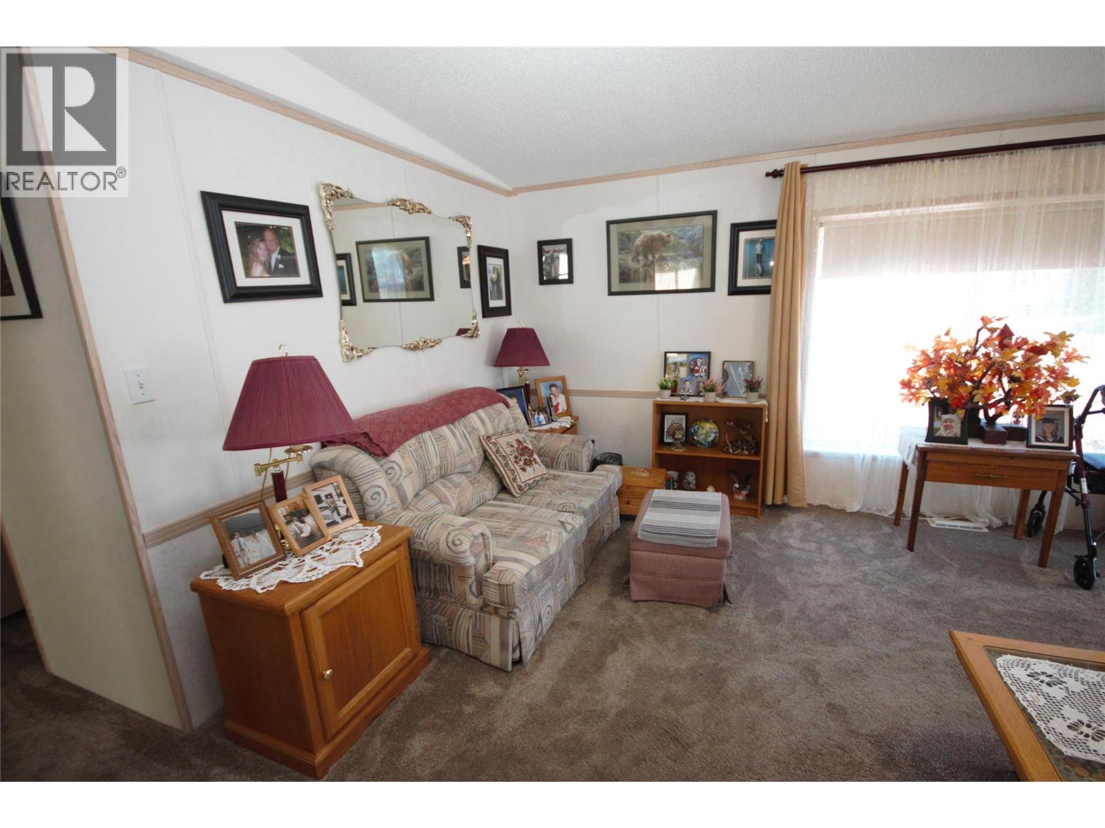 #15 8598 Highway 97 - 14