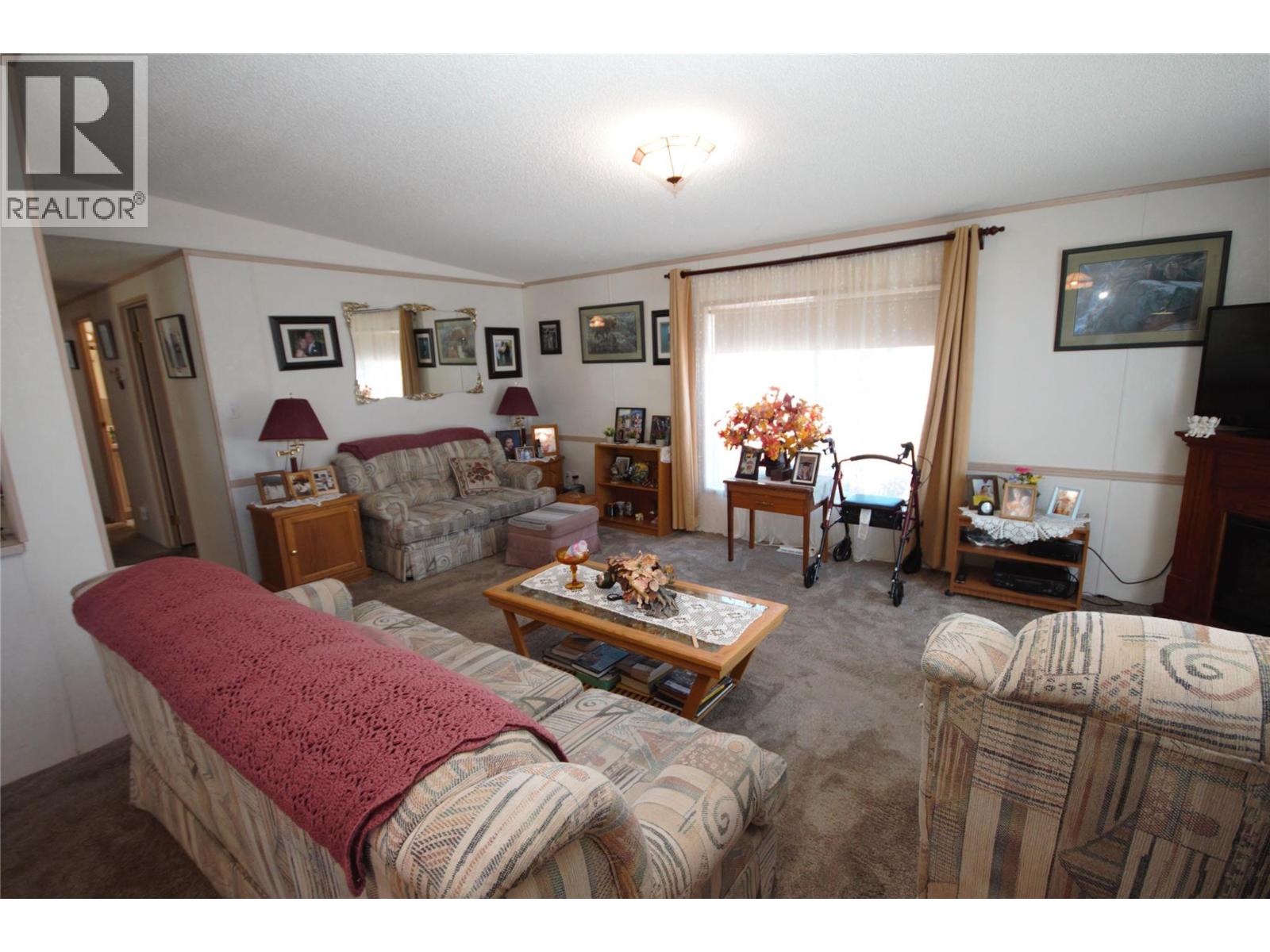 #15 8598 Highway 97 - 16