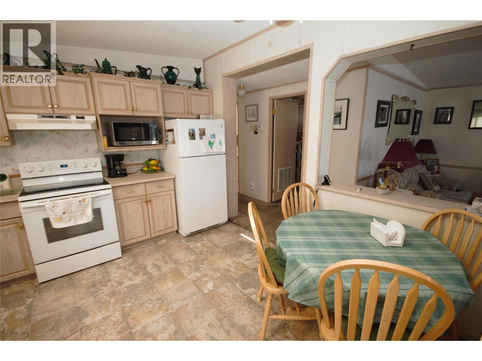#15 8598 Highway 97 - 28