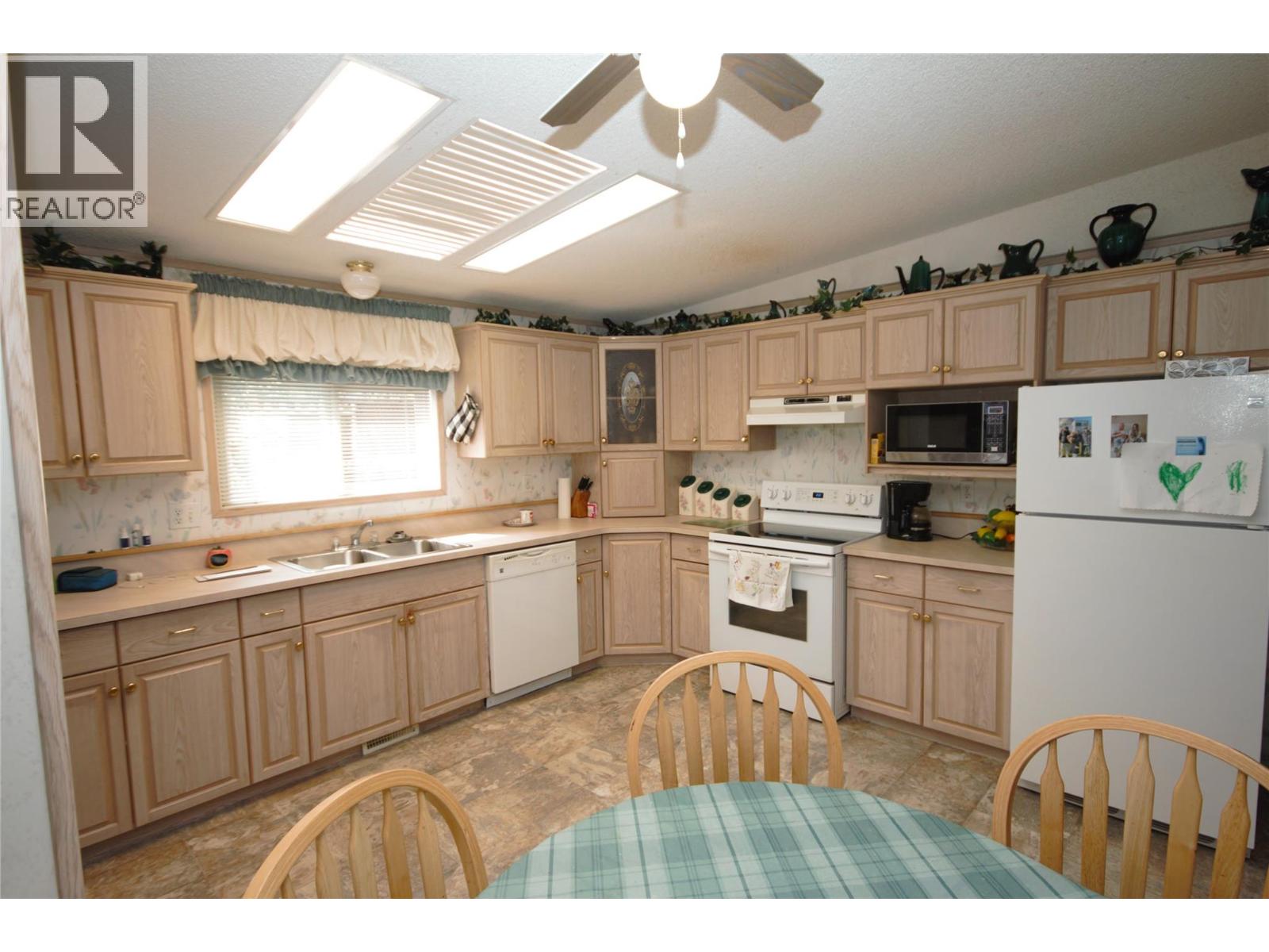 #15 8598 Highway 97 - 32