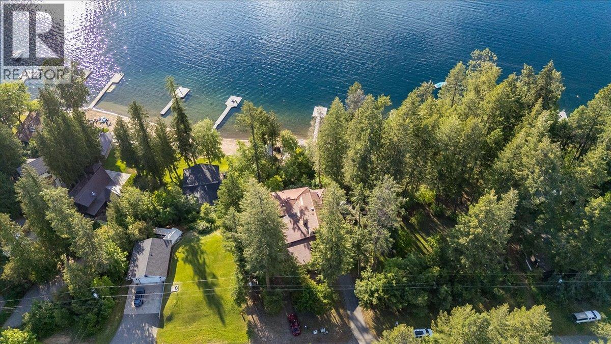 2071 Massie Road, Christina Lake
