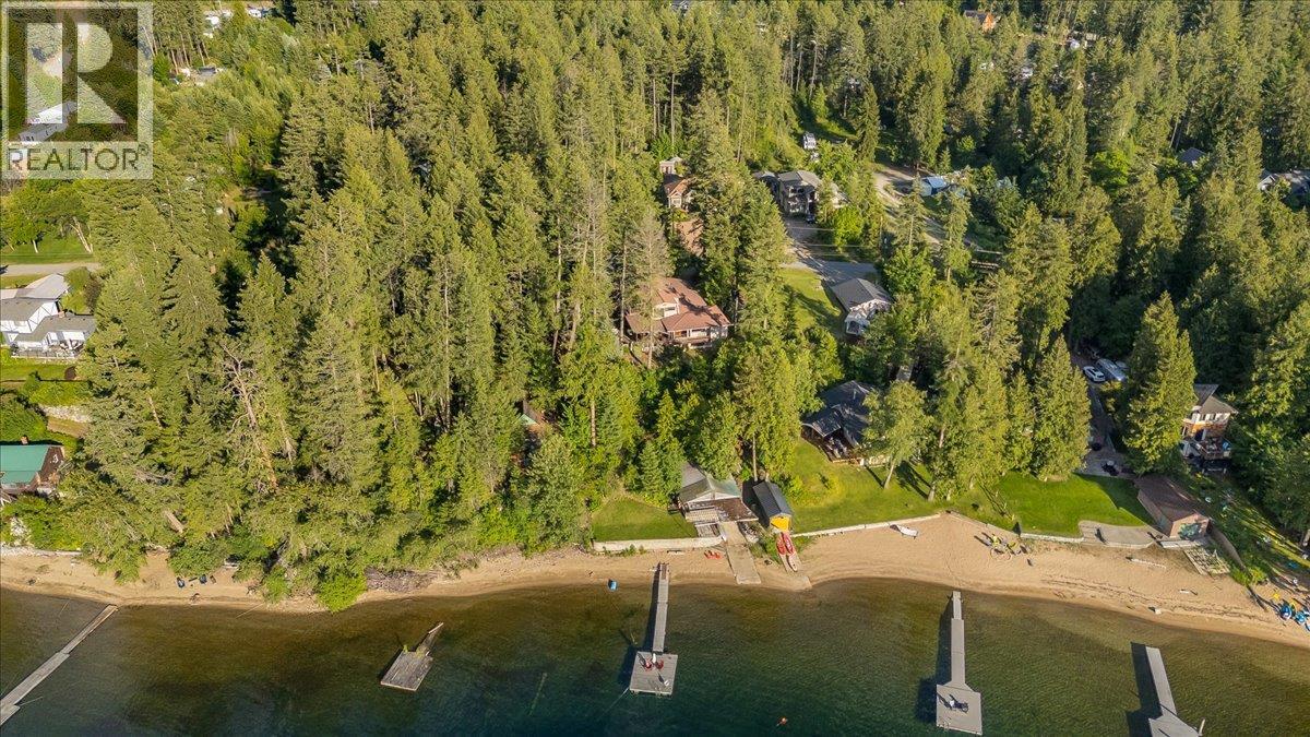2071 Massie Road, Christina Lake