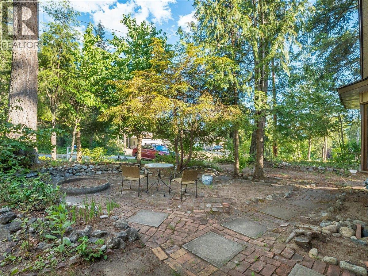 2071 Massie Road, Christina Lake