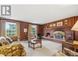 Living room - 136 Oliver's Road, Kawartha Lakes, ON K0M1A0 Photo 18