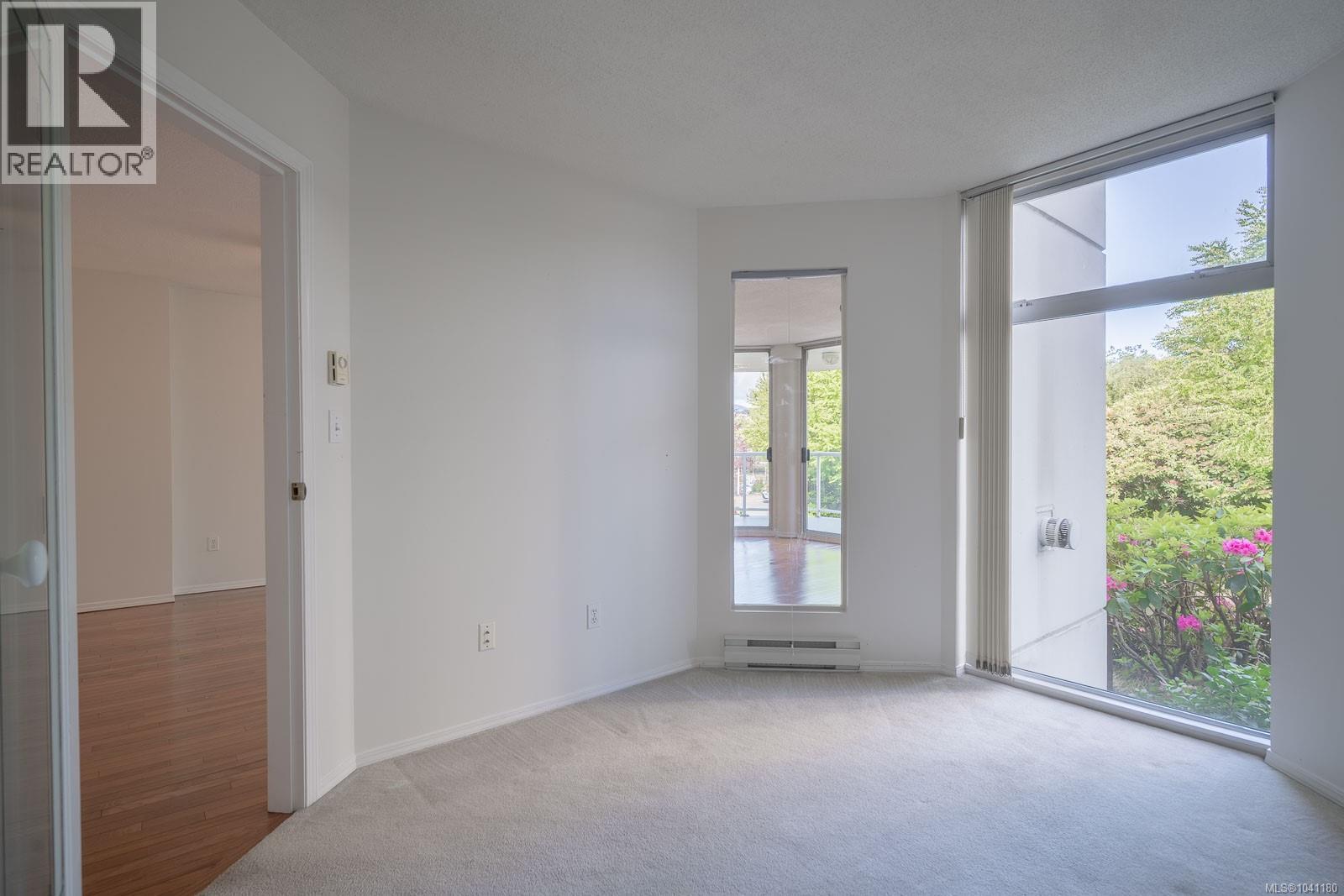 #203 158 Promenade Dr - 23