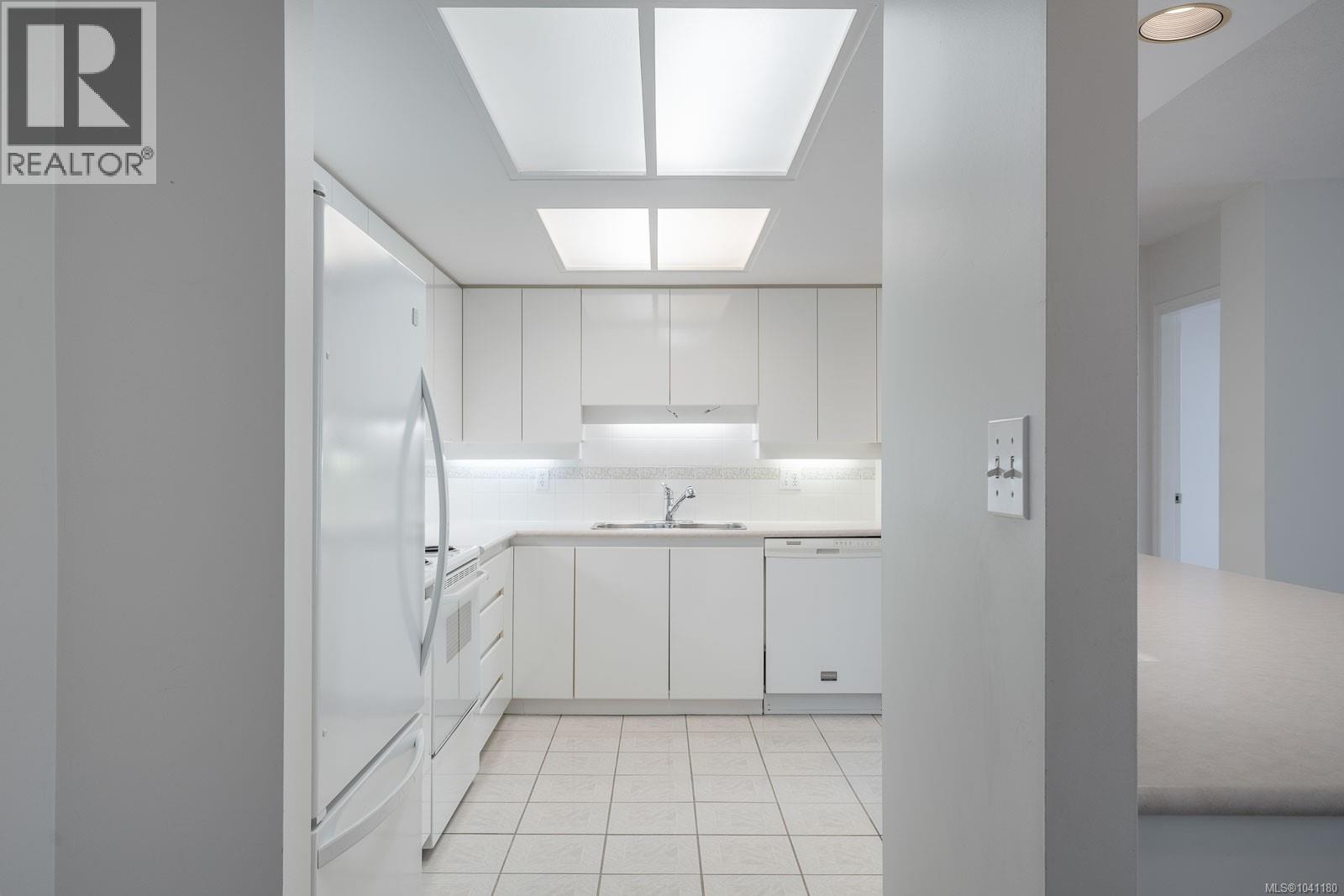 #203 158 Promenade Dr - Image 5