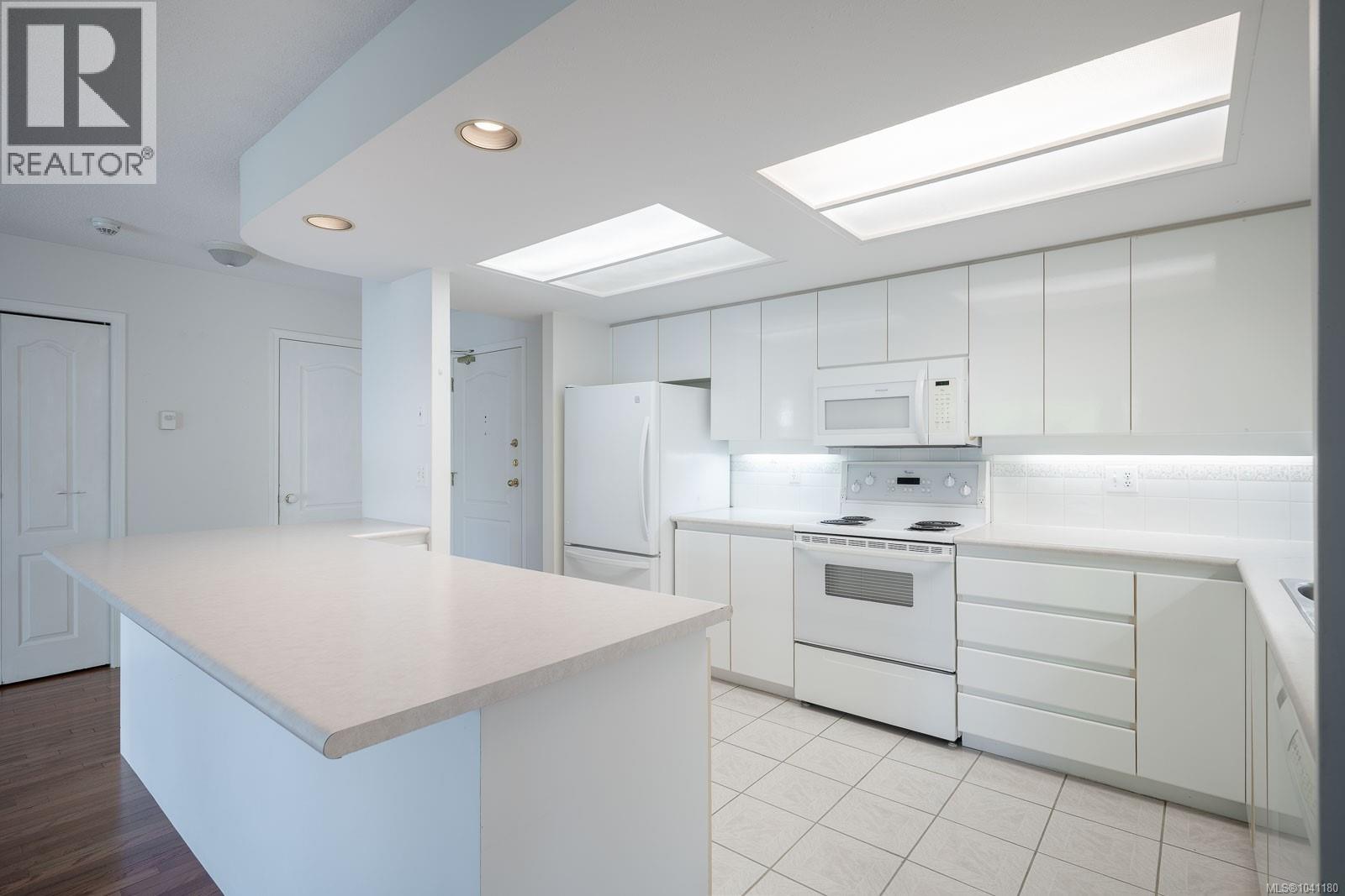 #203 158 Promenade Dr - Image 8