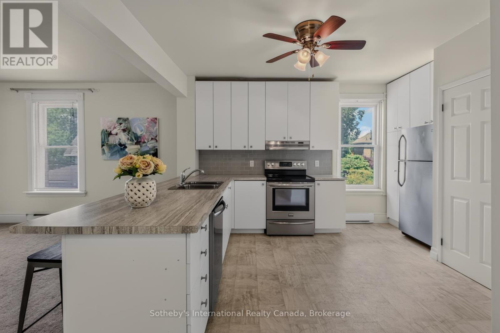 128 DOUGLAS STREET - 12