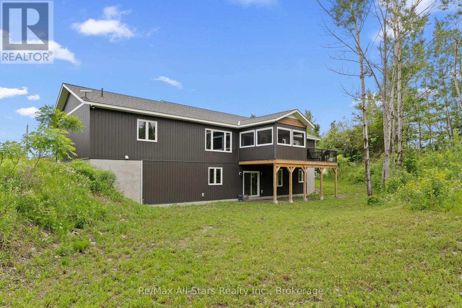 86 ELLWOOD CRESCENT - 39