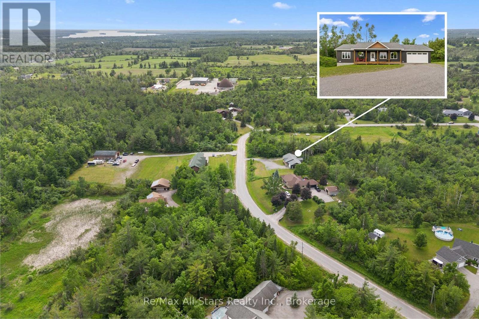 86 ELLWOOD CRESCENT - 40
