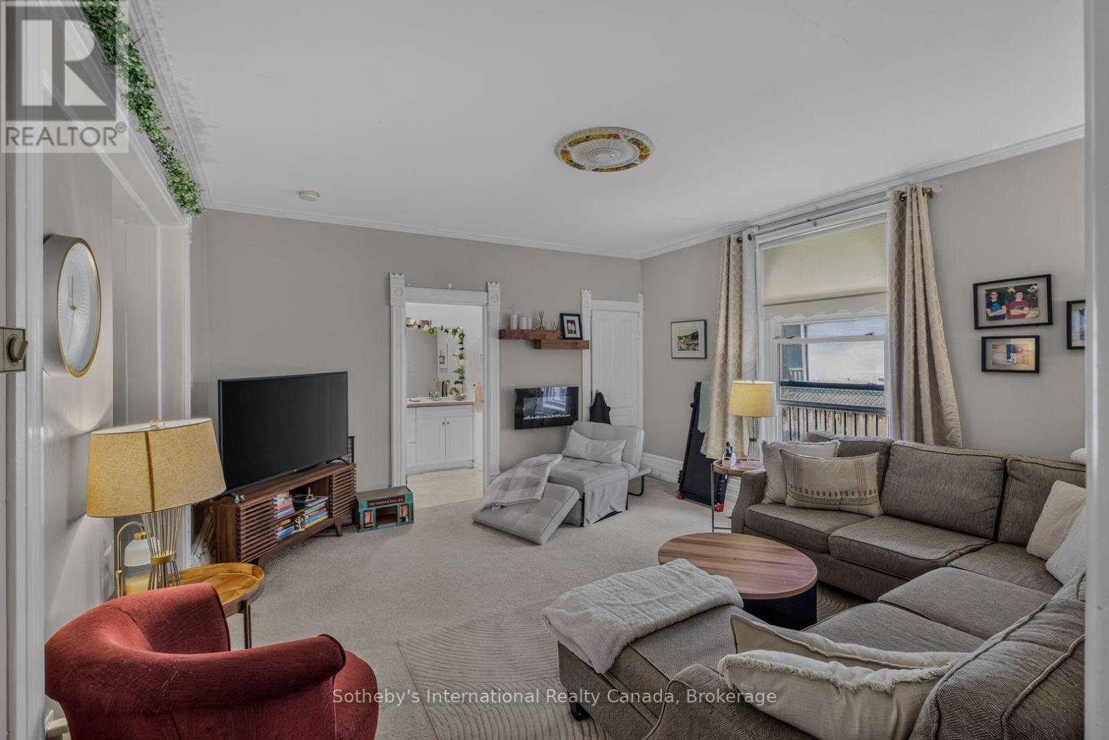 128 DOUGLAS STREET - 26