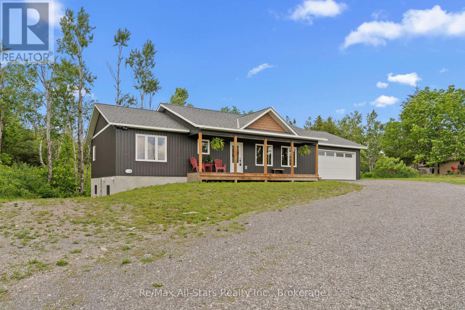 86 ELLWOOD CRESCENT - 2