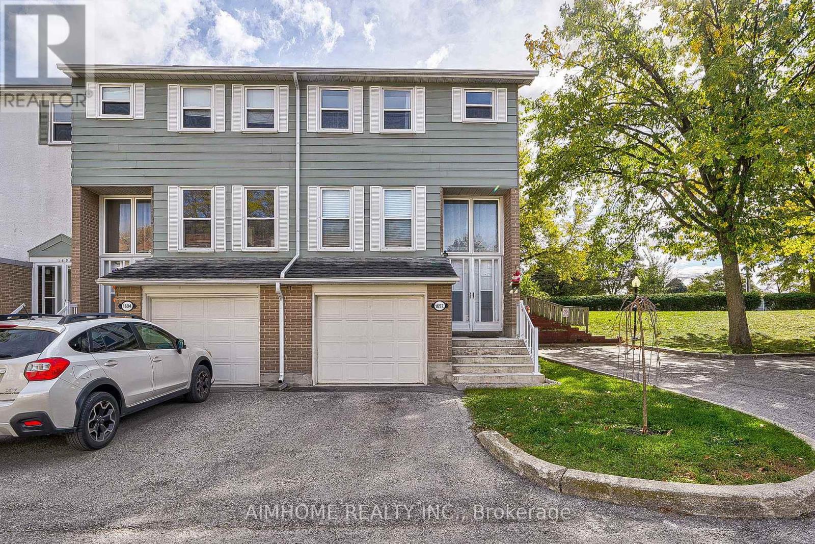 1692 JOHN STREET - 1