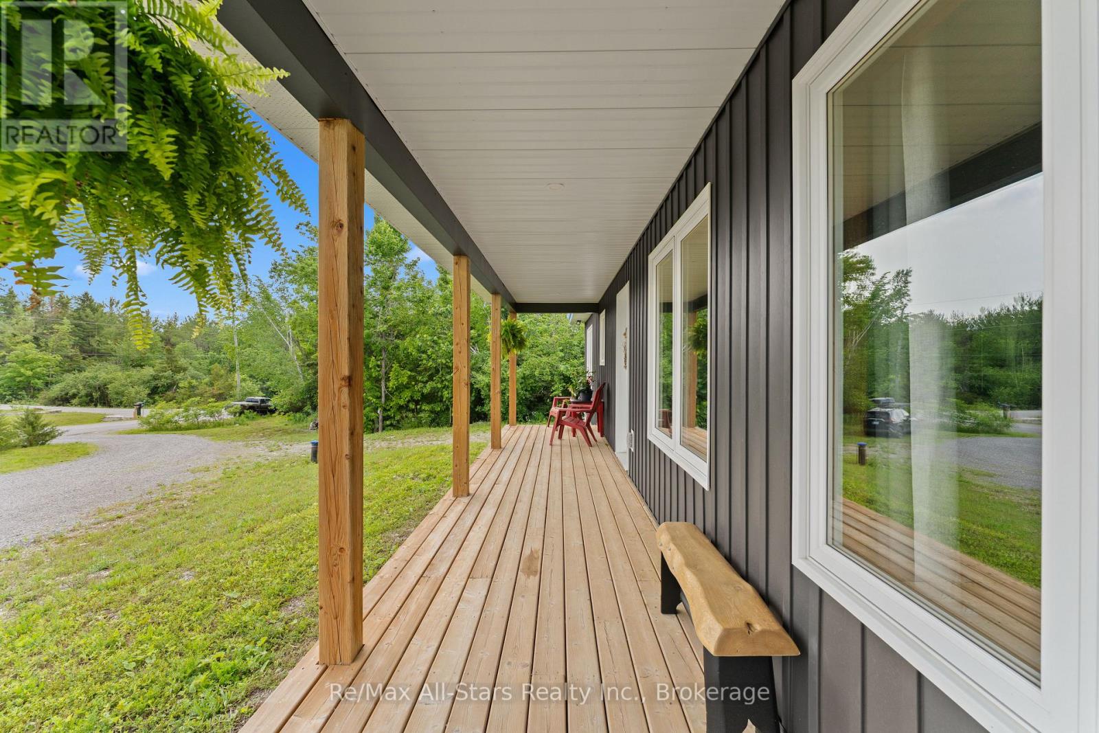 86 ELLWOOD CRESCENT - 4