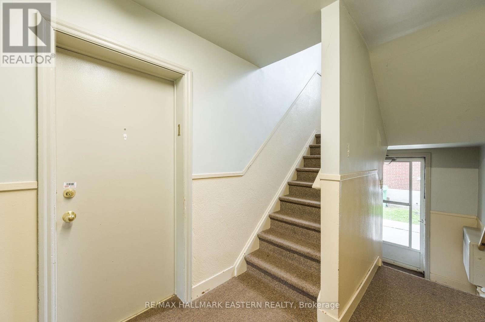 809 NICHOLLS STREET - 13