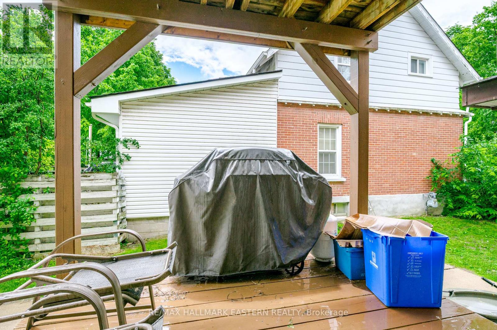 809 NICHOLLS STREET - 20
