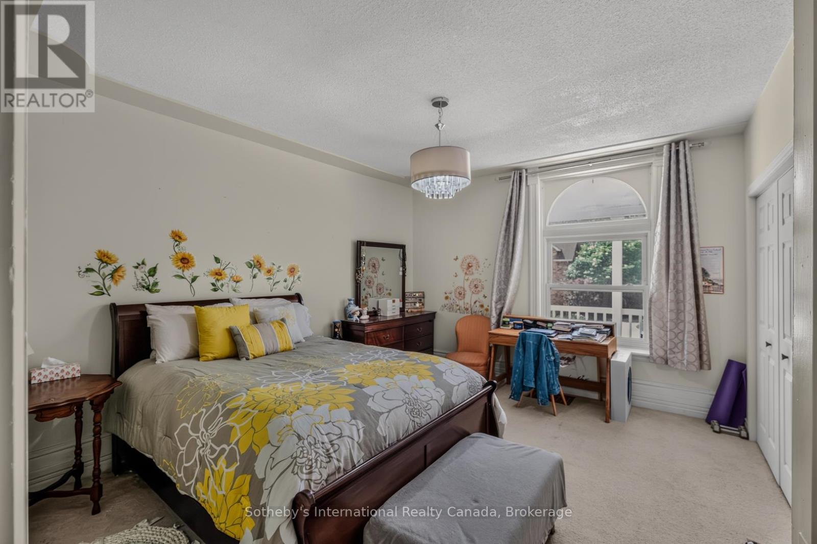 128 DOUGLAS STREET - 27