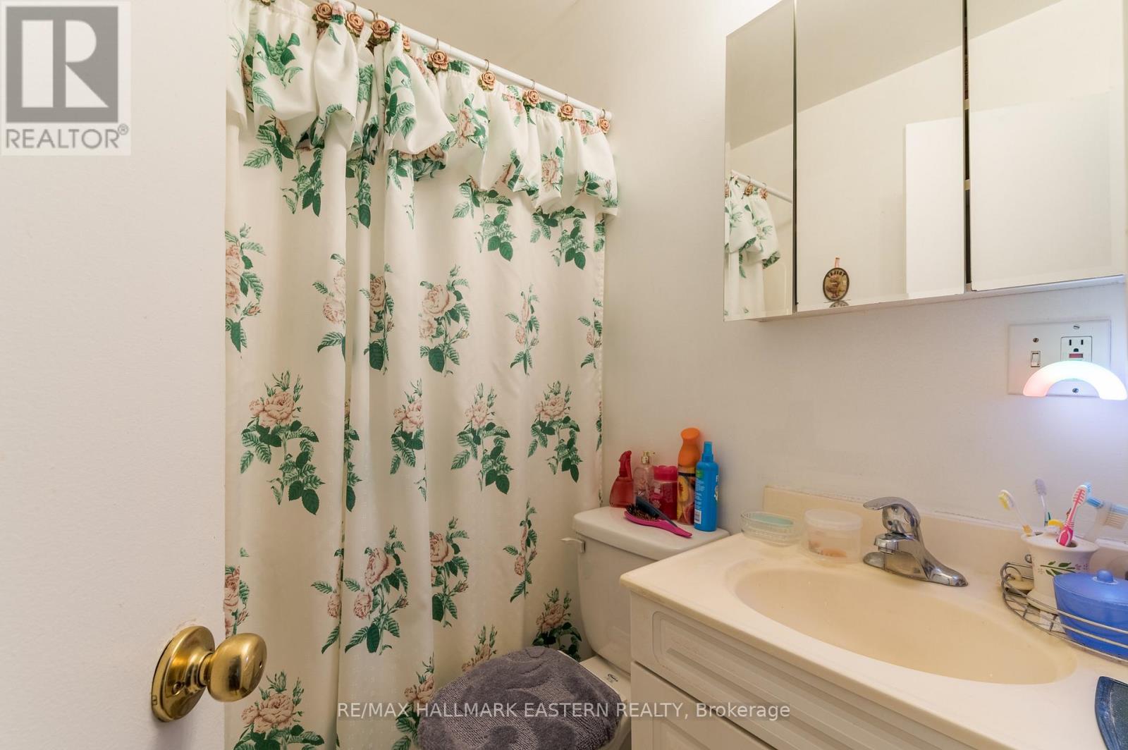 809 NICHOLLS STREET - 36