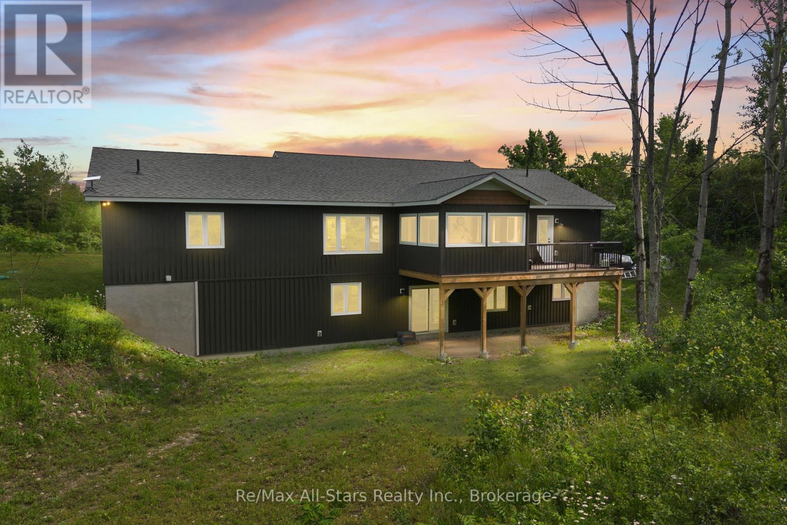86 ELLWOOD CRESCENT - 34
