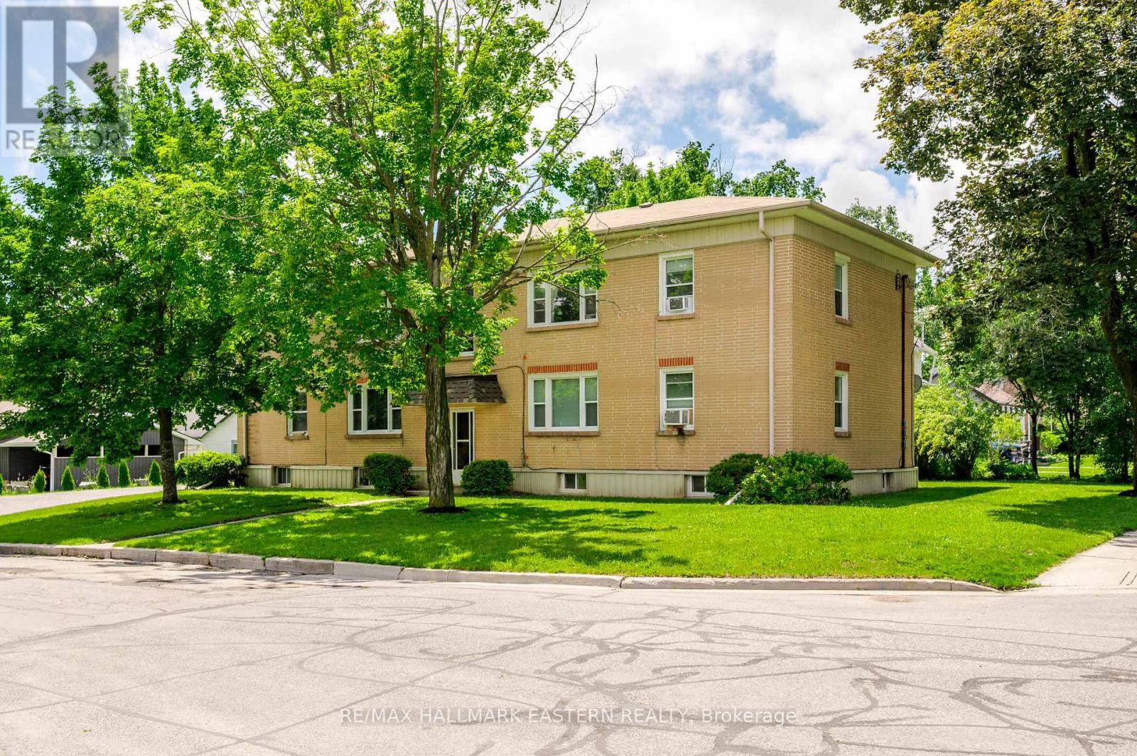 809 NICHOLLS STREET - 1