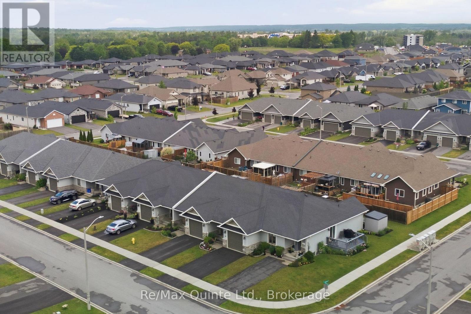 40 COBBLESTONE STREET - 44