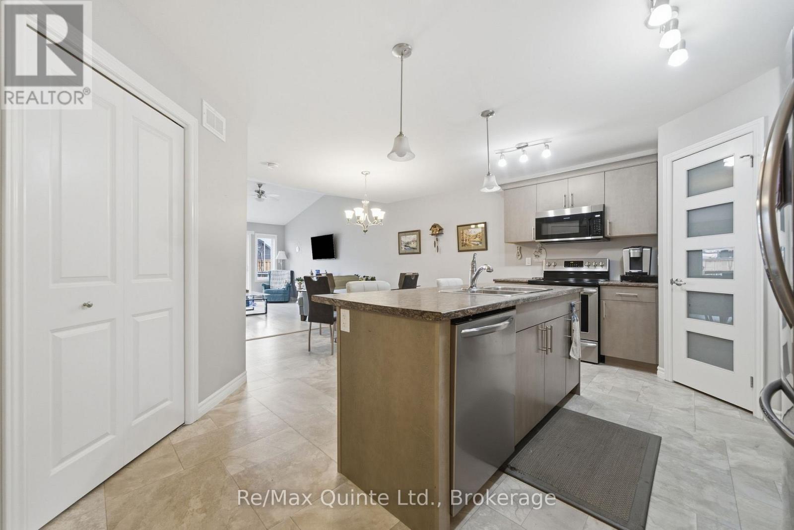 40 COBBLESTONE STREET - 7