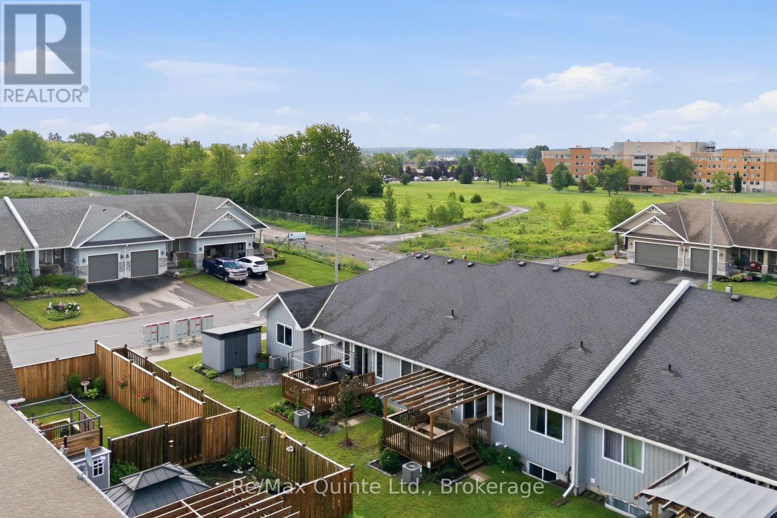 40 COBBLESTONE STREET - 42
