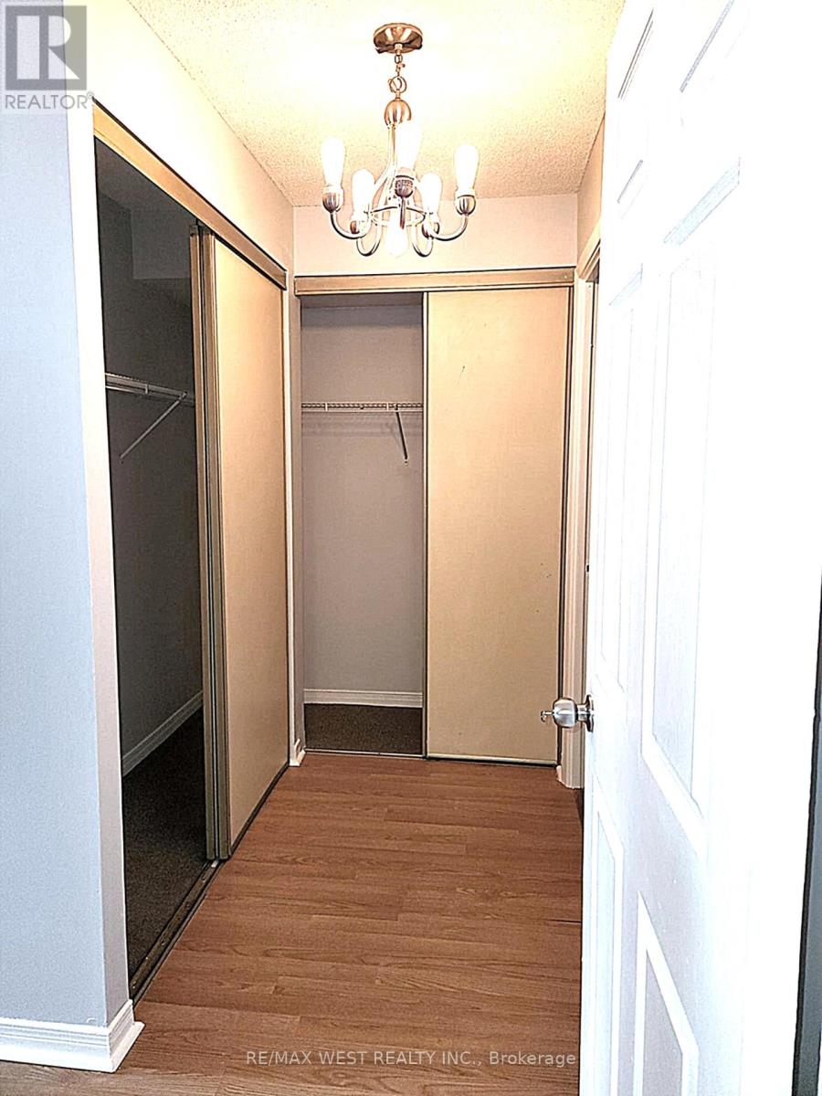 #513 309 MAJOR MACKENZIE DRIVE E - 4