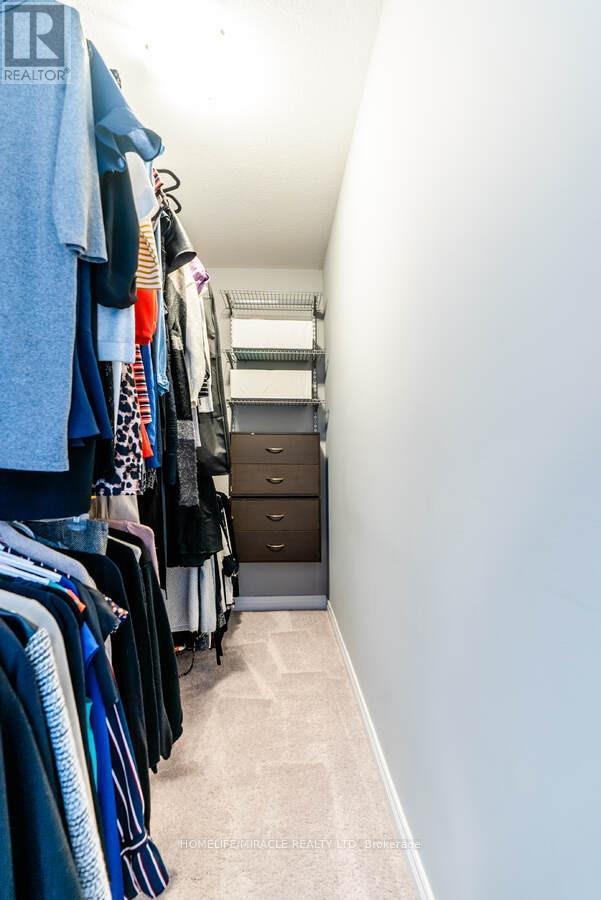 32 CARLETON TRAIL - 18